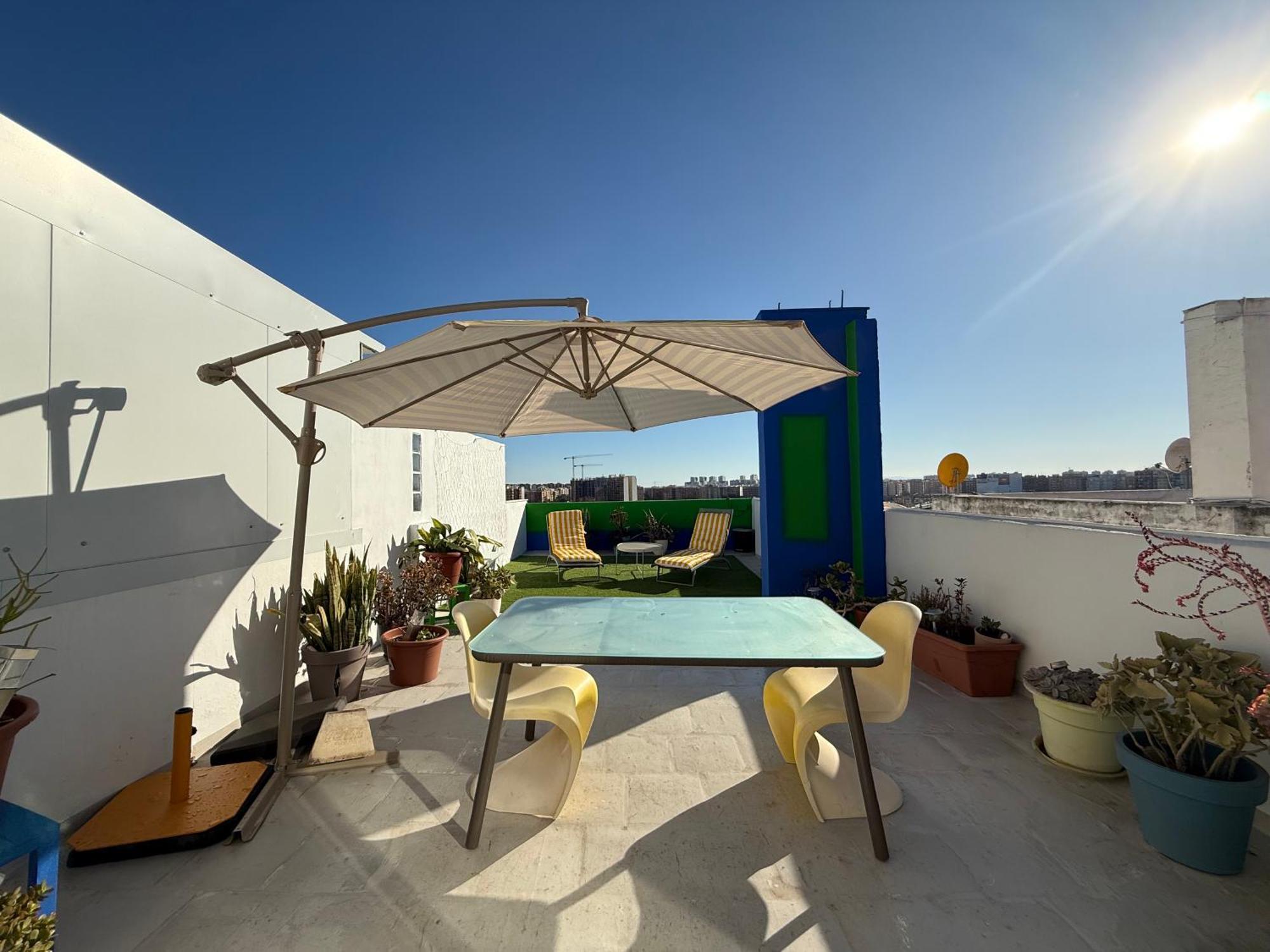 Ferienwohnung Petite Penthouse With The Sunniest Terrace In Valencia Exterior foto